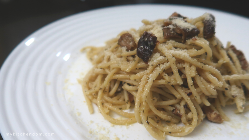 Spaghetti Aglio e Olio with Mushroom and Parmesan Cheese