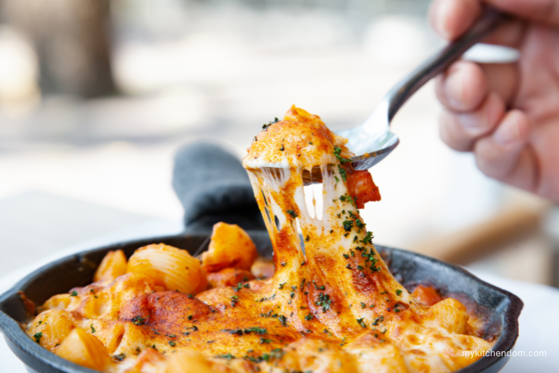 freshly baked macaroni